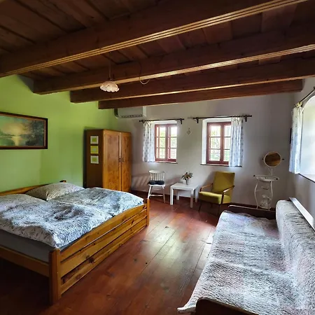 Ubytovaci Domcek U Podhajske Levice